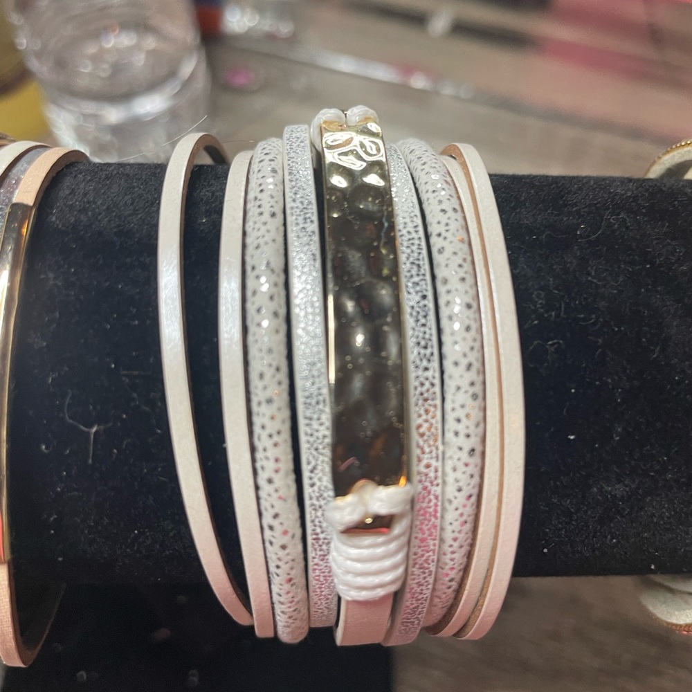 White bar bracelet